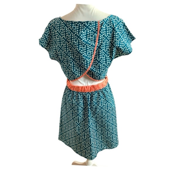 ROXY Geometric Open Back Dress - Picture 3 of 12